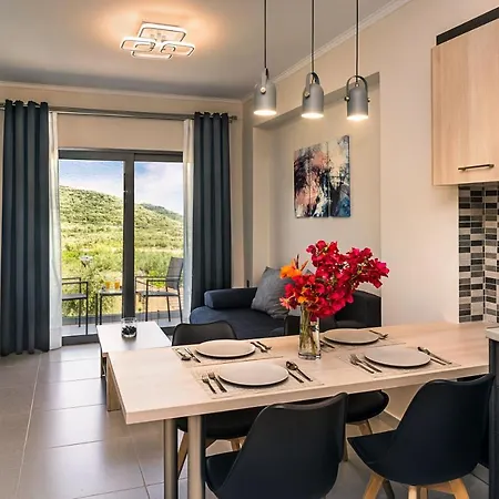La Torre, Brand New Apartment